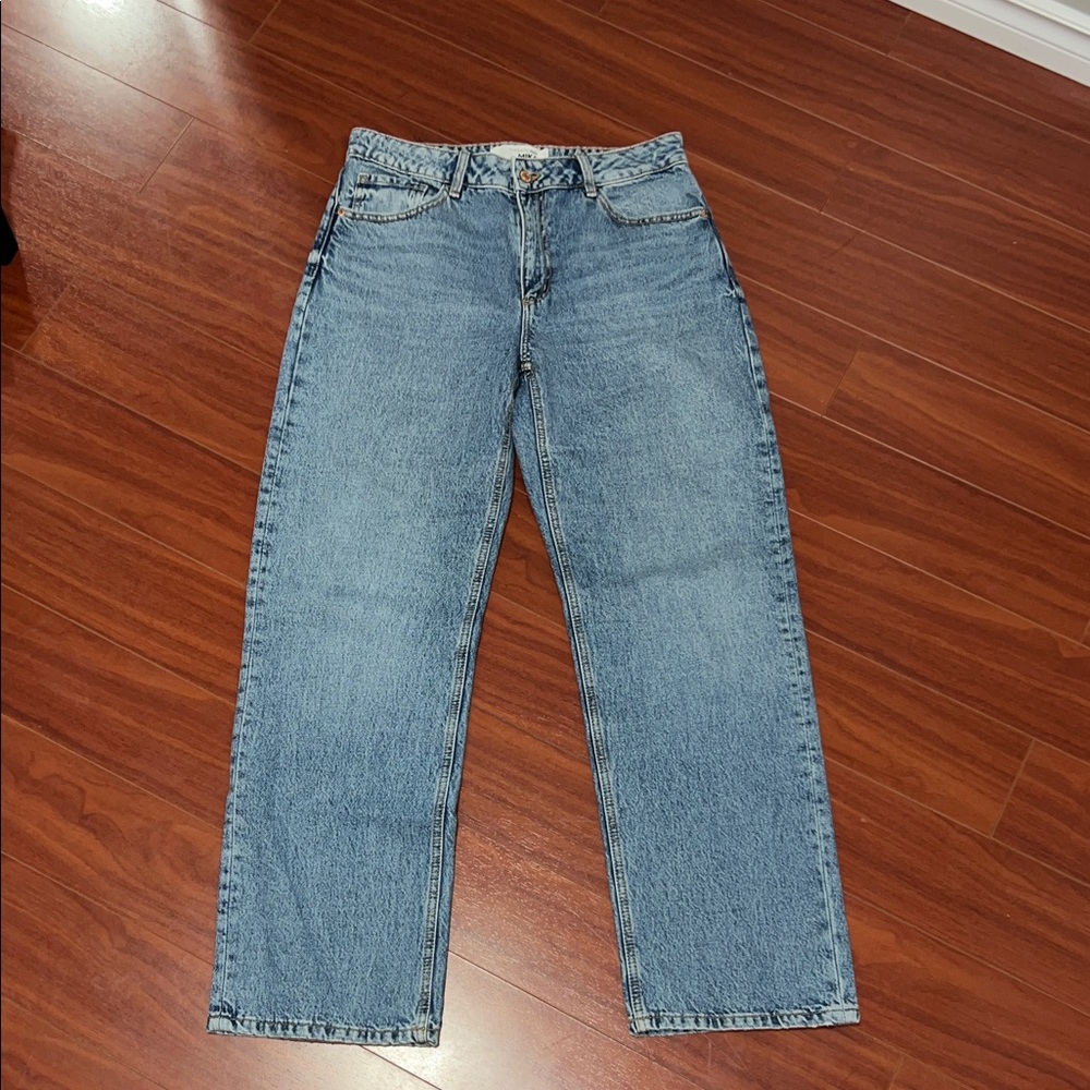 MIKA- Dynamite Jeans